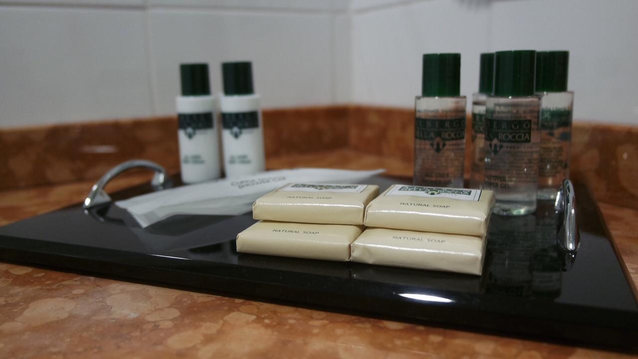 Albergo Della Roccia Varano deʼ Melegari Rum bild